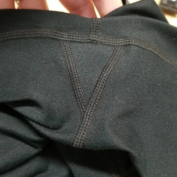 {Good American} The Icon Capri Womens Black Leggins - Picture 8 of 14